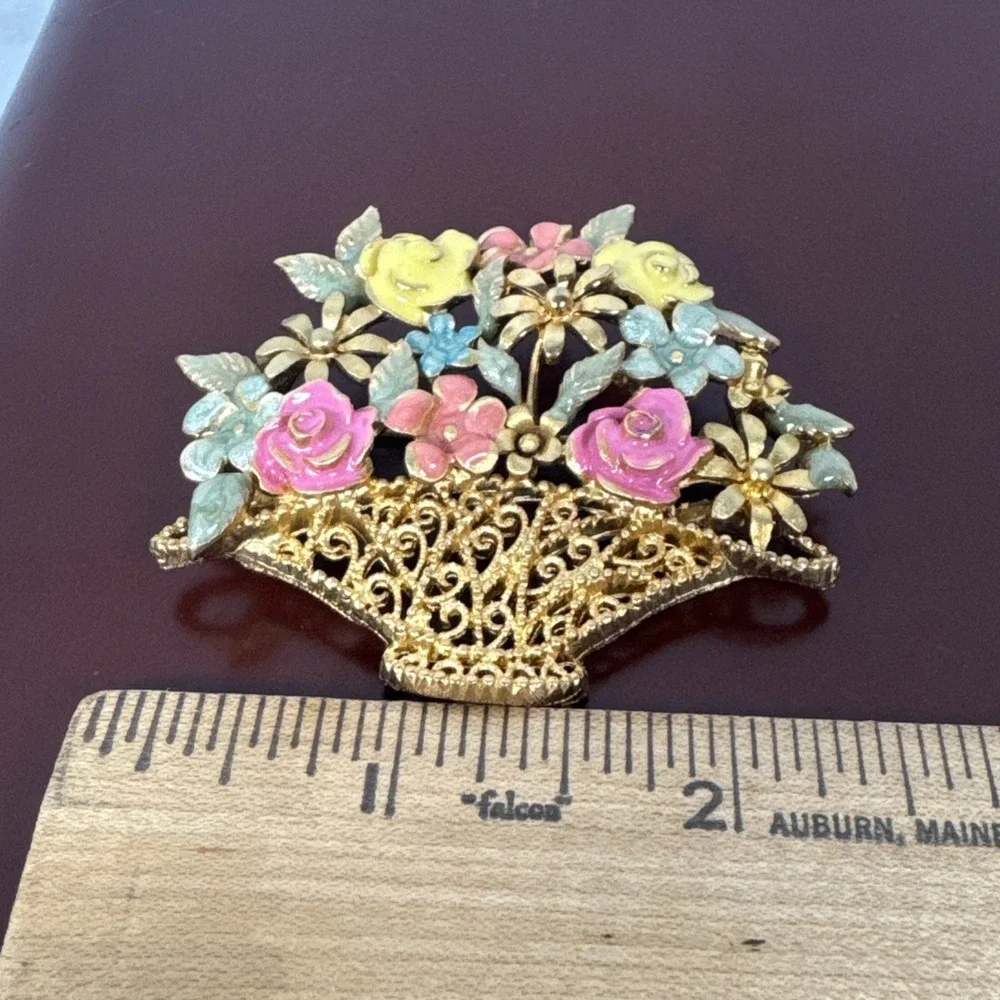 VINTAGE M Jent Brooch Pin flower basket enameled pastel flowers gold tone basket